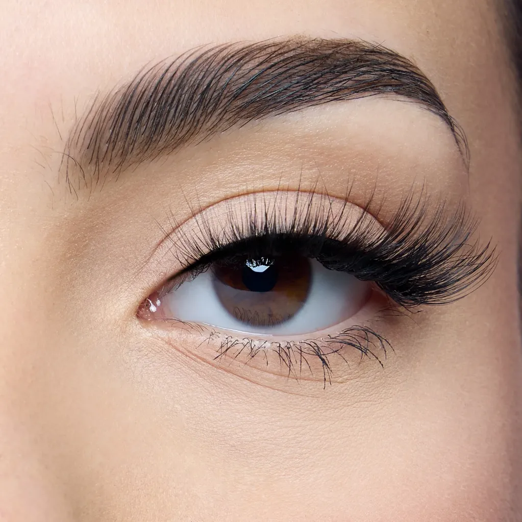 [TL-I02] Pestañas Irreverente-Fuerte True Lashes